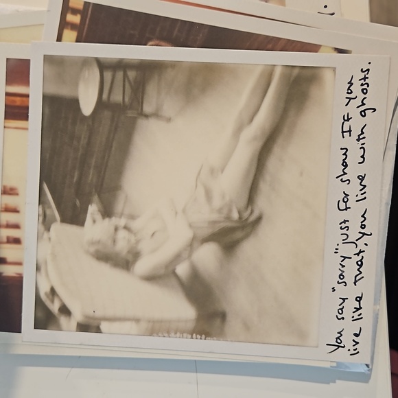 TSWIFT 1989 album polaroids + CD - Picture 5 of 15